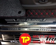 nẹp bước trong ngoài trailblazer