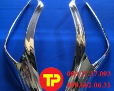 viền đèn trước trailblazer