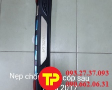nẹp chống trầy cốp sau altis 2017