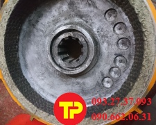 Dán bố cho bánh trục