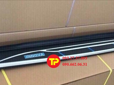 bệ bước innova