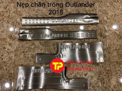 nẹp chân trong outlander 2018